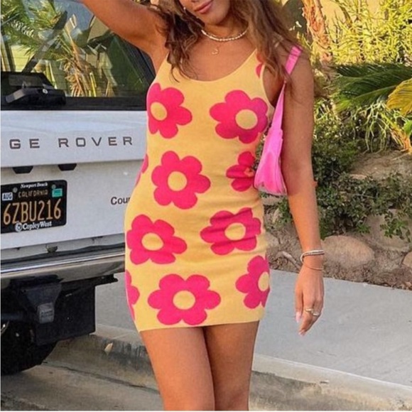 NWT Princess Polly Lennon Mini Dress Yellow Floral - Picture 2 of 7